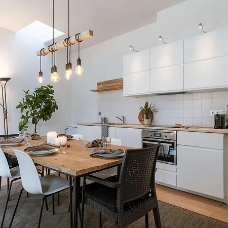 Huswell - Spacious In The Historic Center Of Lejlighed