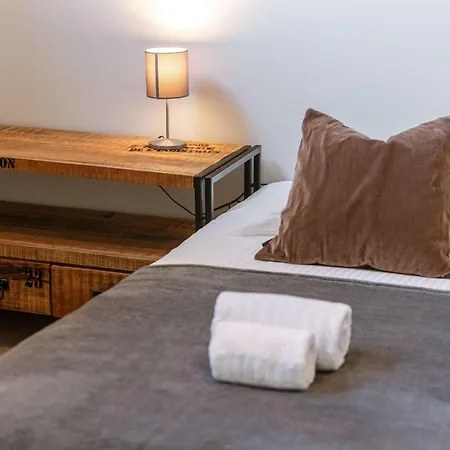 Huswell - Spacious In The Historic Center Of