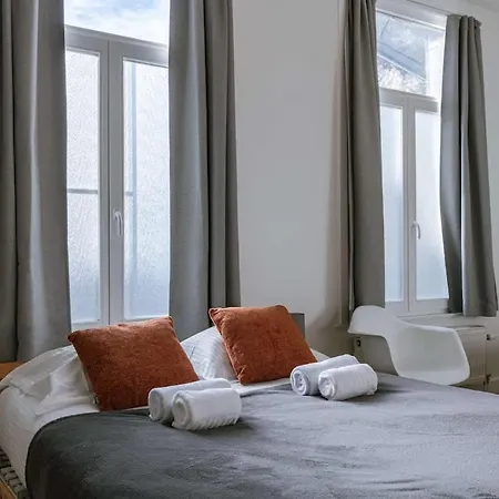 Huswell - Spacious In The Historic Center Of Appartement