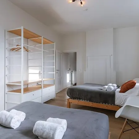 Huswell - Spacious In The Historic Center Of