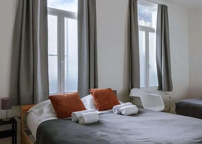 Huswell - Spacious In The Historic Center Of Appartement