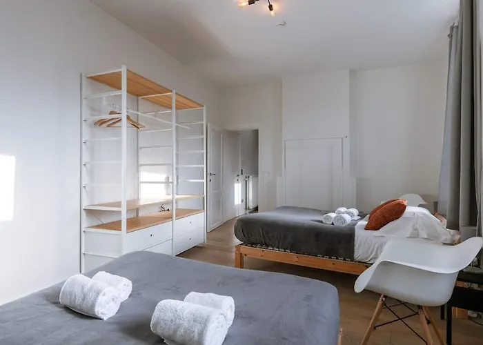 Huswell - Spacious In The Historic Center Of