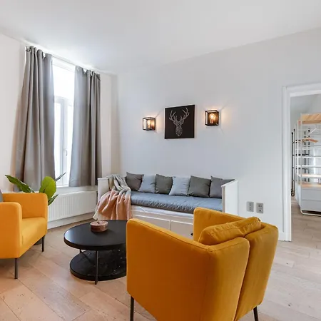 Huswell - Spacious In The Historic Center Of