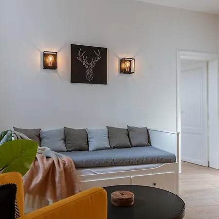 Apartment Huswell - Spacious In The Historic Center Of