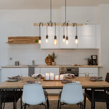 Huswell - Spacious In The Historic Center Of